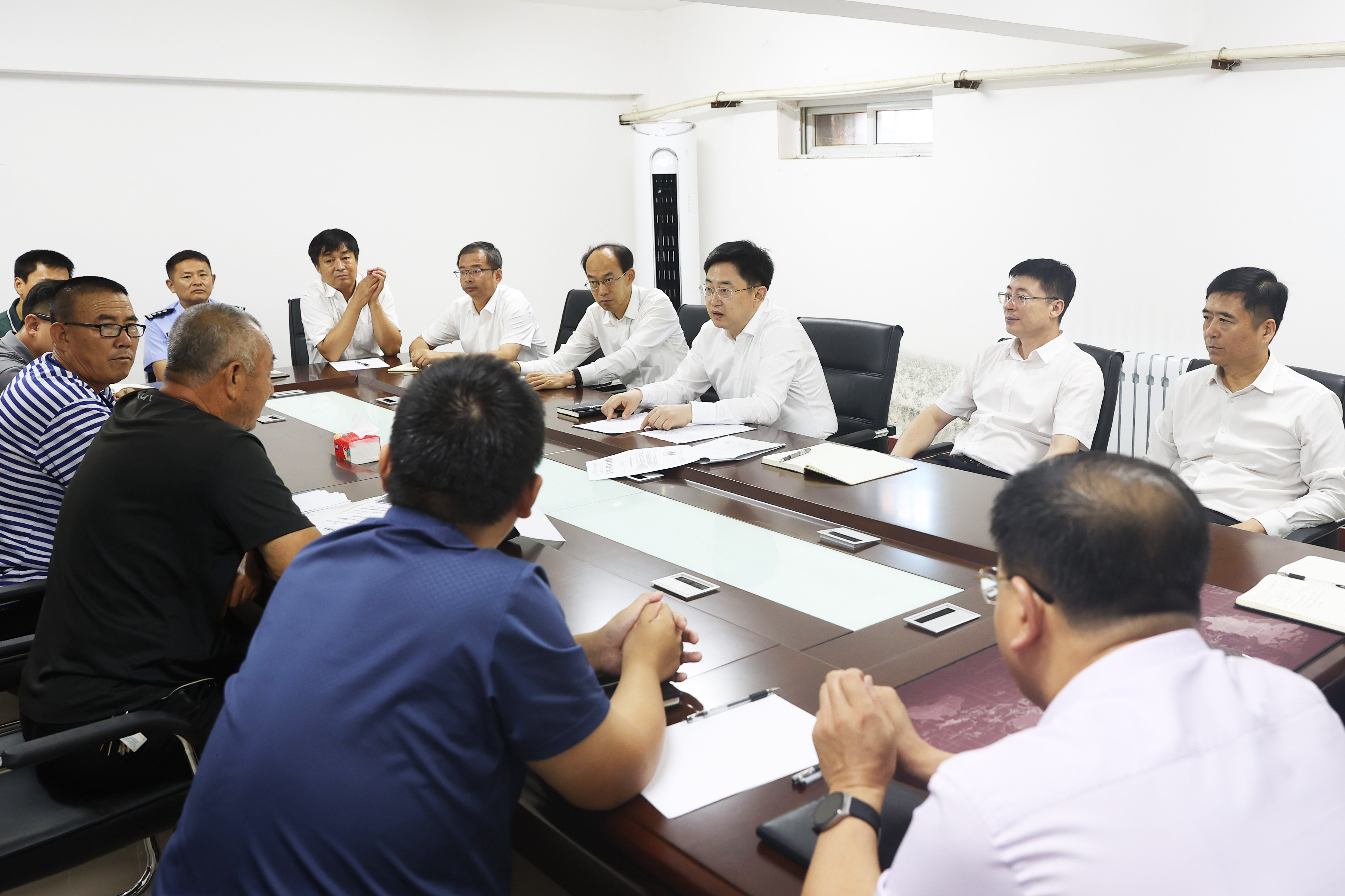 单义书记到双塔区信访局接待.jpg